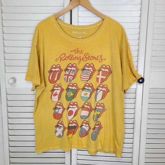 American Eagle Outfitters Tops - American Eagle Tee Shirt